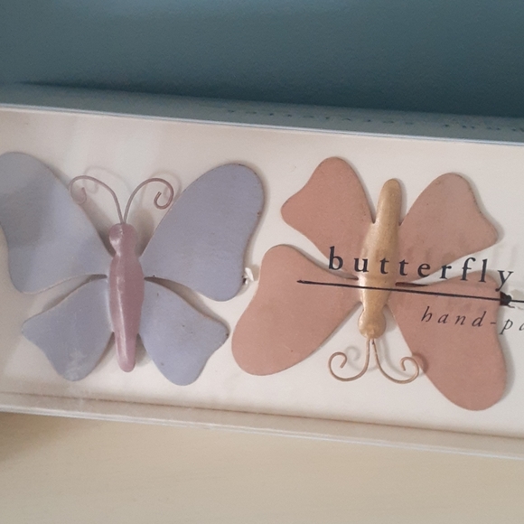 Metal Pier 1 Butterfly Napkin Rings 🐱 - Picture 8 of 9